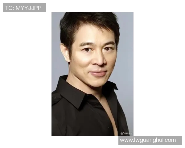 足球明星初见李连杰时的惊讶与敬仰瞬间分享